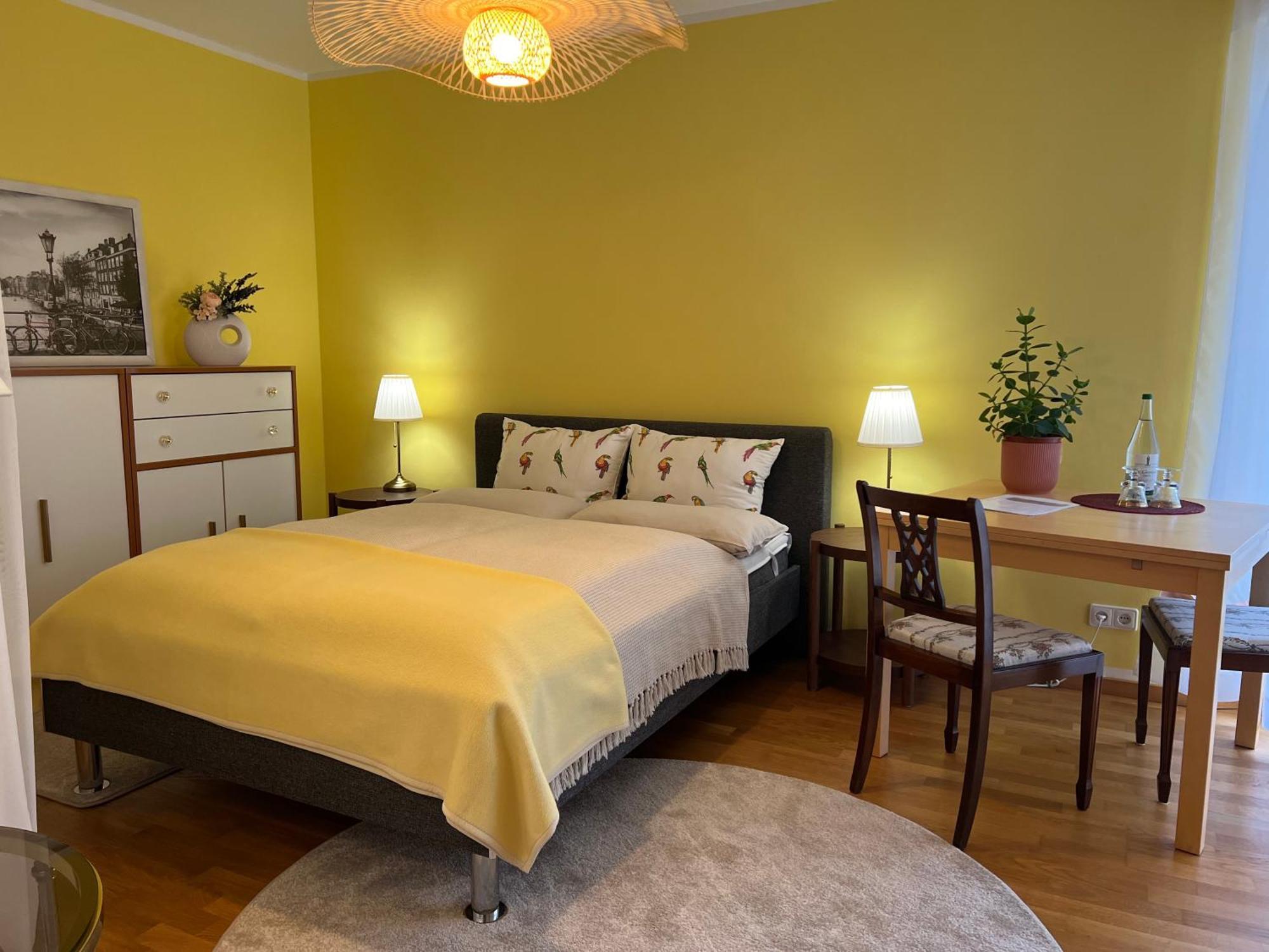 Privatunterkunft Kleiner Balkon In Muenchen West 外观 照片